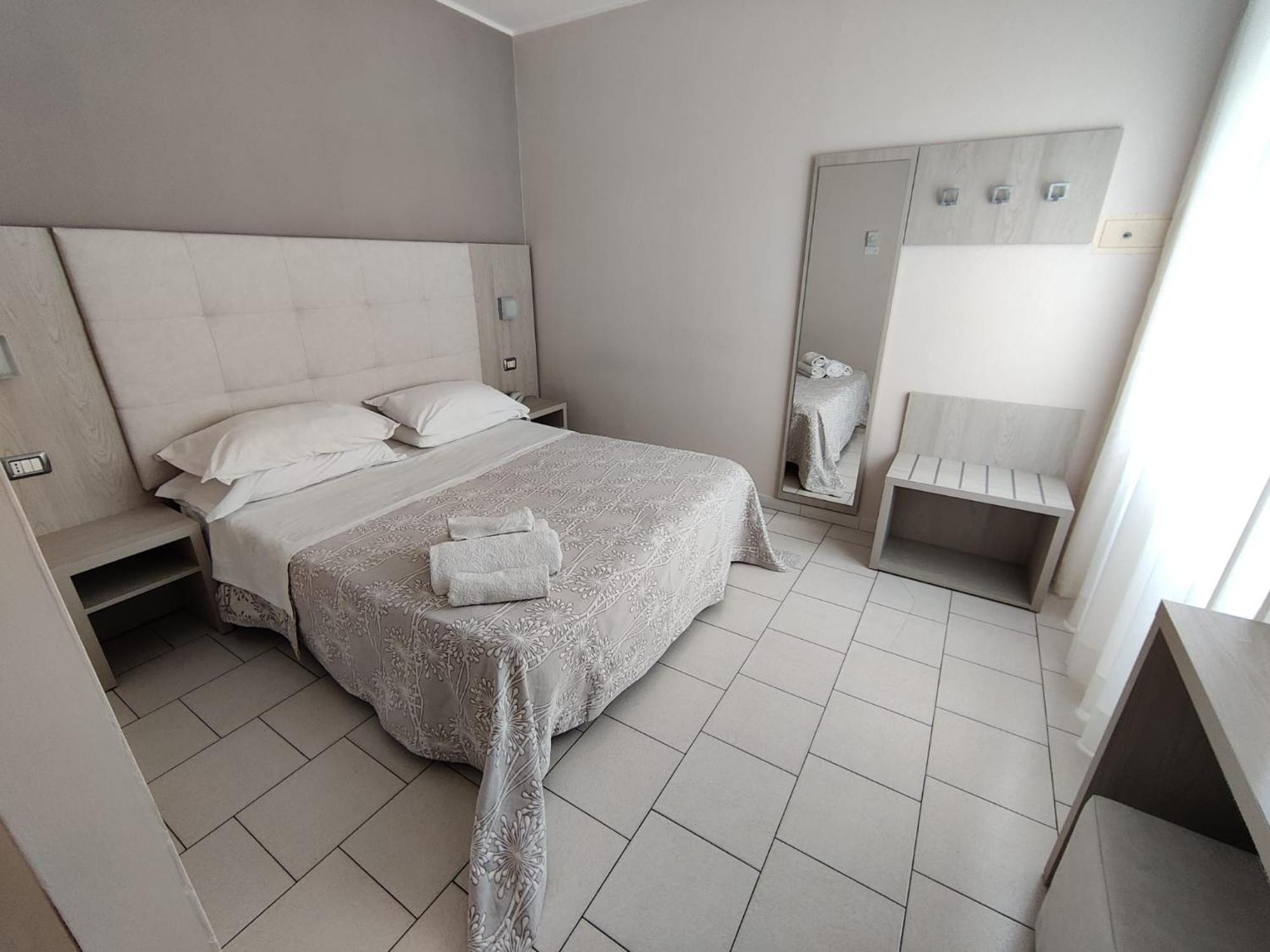 Hotel Stefan Room & Breakfast Гаттео-а-Маре Екстер'єр фото