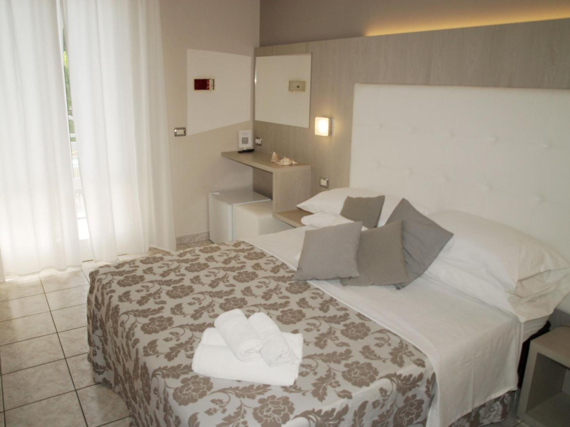 Hotel Stefan Room & Breakfast Гаттео-а-Маре Екстер'єр фото