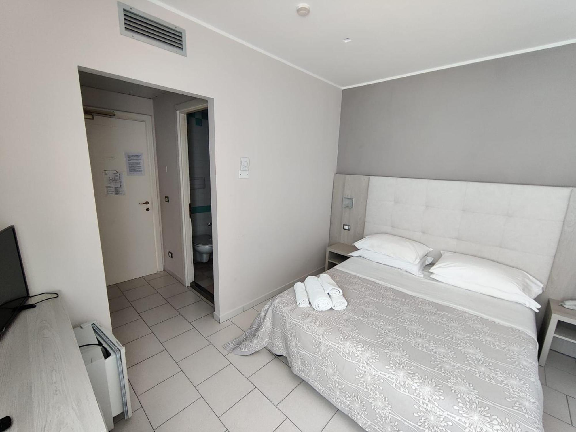 Hotel Stefan Room & Breakfast Гаттео-а-Маре Екстер'єр фото