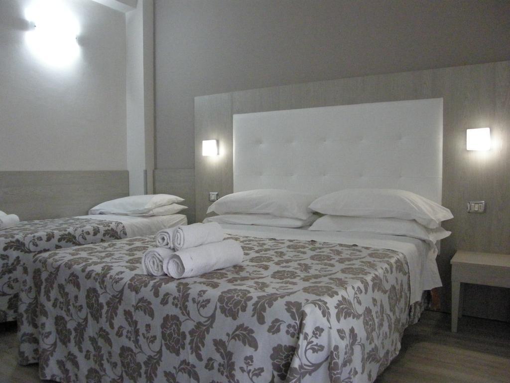 Hotel Stefan Room & Breakfast Гаттео-а-Маре Екстер'єр фото