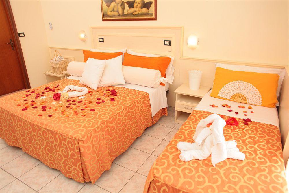 Hotel Stefan Room & Breakfast Гаттео-а-Маре Екстер'єр фото