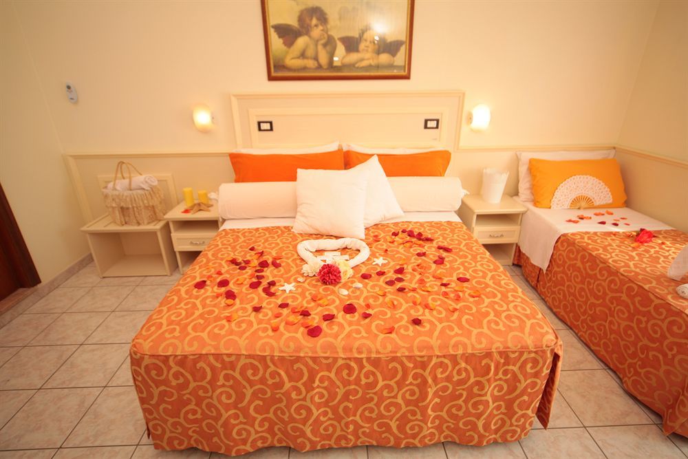 Hotel Stefan Room & Breakfast Гаттео-а-Маре Екстер'єр фото