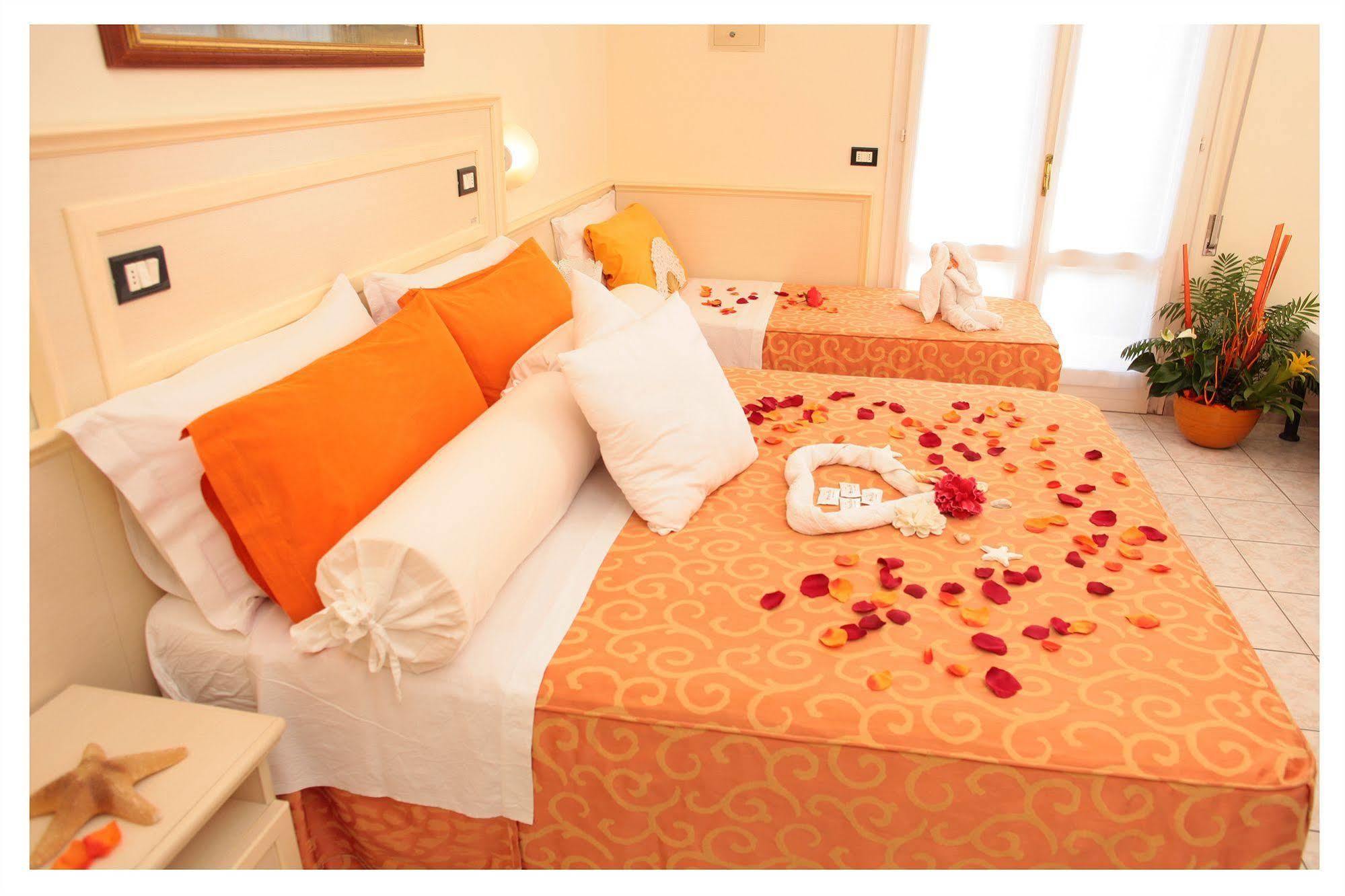 Hotel Stefan Room & Breakfast Гаттео-а-Маре Екстер'єр фото